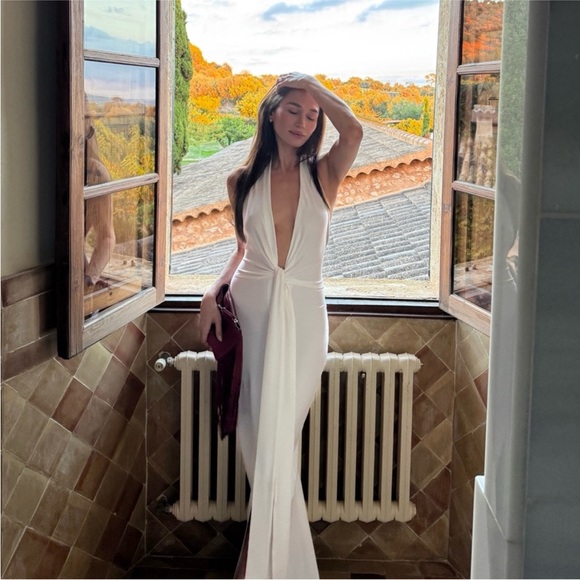 NEW NWT Norma kamali Tie Front Halter Gown in Snow White - Picture 3 of 5